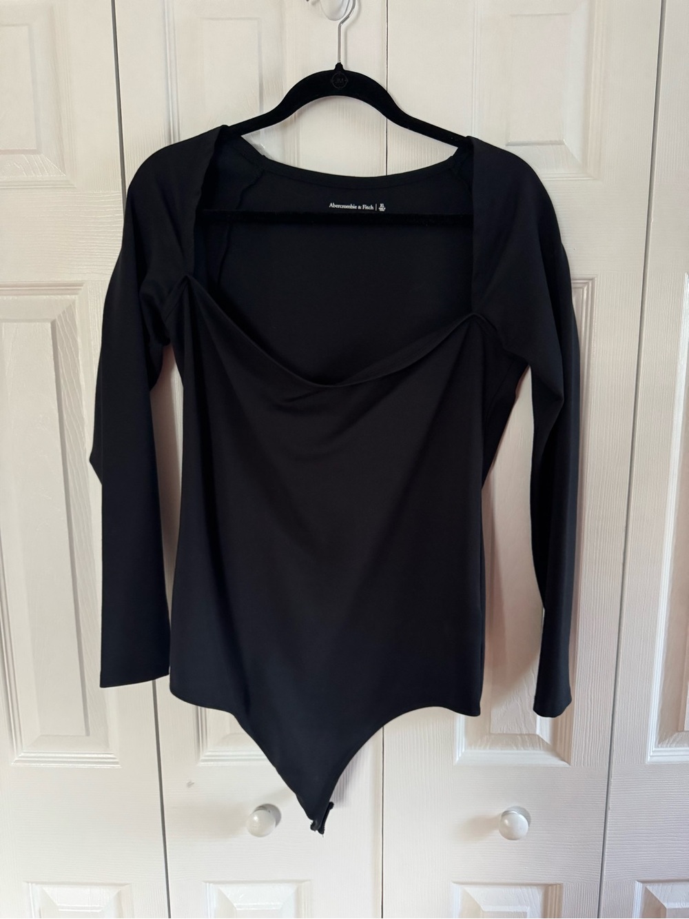 NWOT Abercrombie & Fitch black sweetheart neckline bodysuit